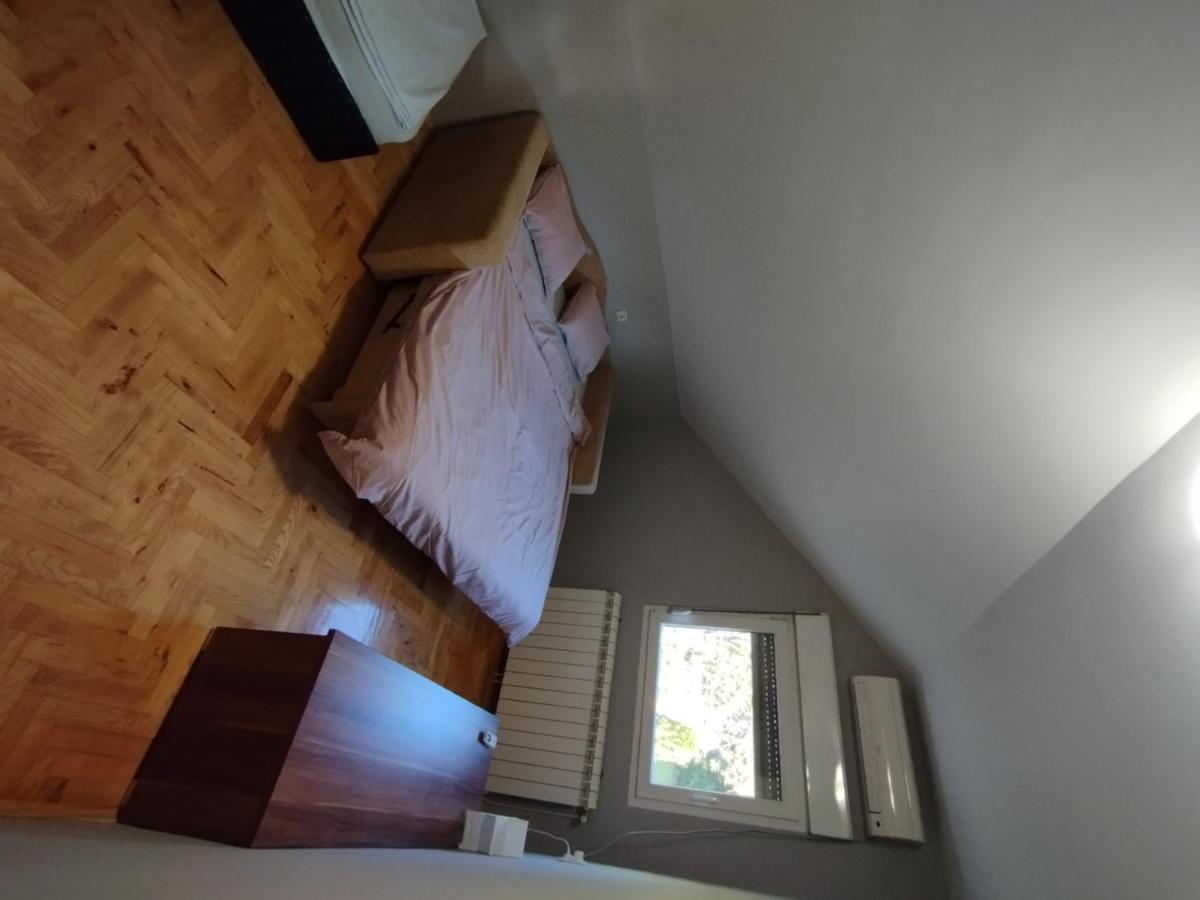 Apartman Aleksandra Semêndria Exterior foto